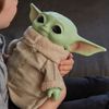 Star-Wars-The-Mandalorian-Baby-Yoda-Peluche-5-150155103