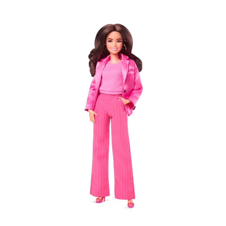 BARBIE-LA-PEL-CULA-GLORIA-ATUENDO-ROSA-1-351648612