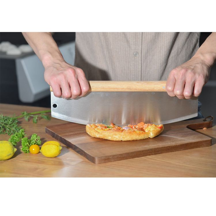 CORTADOR-DE-PIZZA-MANGO-MADERA-1-351689415